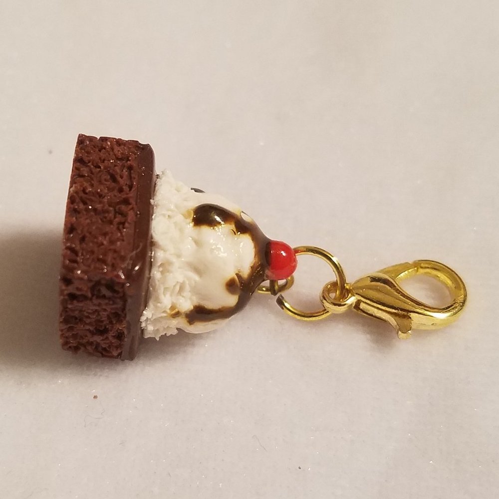 Brand New Lot of 5 Miniature Handmade Food Charms - Picture 5 of 12